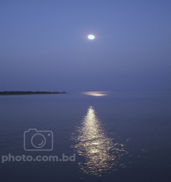 moon.jpg